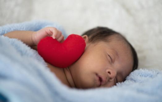 Die Ausgewogenheit des Schlaftrainings: Tipps für eine sichere Bindung bei Babys und Kleinkindern