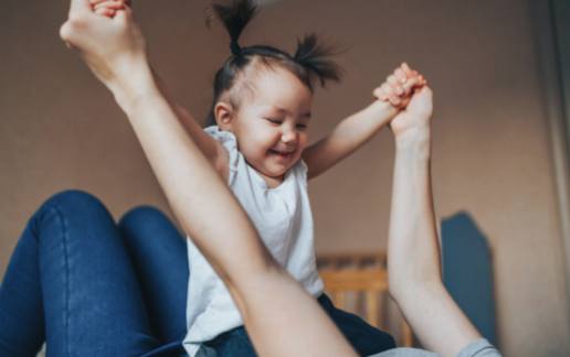 Babyproofing 101: Möbelanker für neue Eltern