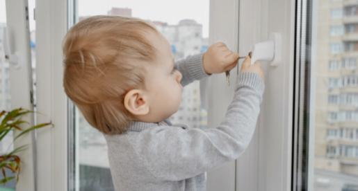 Fenstersicherungsoptionen, um Ihr Baby sicher zu halten