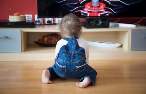 Wie übermäßige Bildschirmzeit die kognitive Entwicklung Ihres Kindes beeinflussen kann